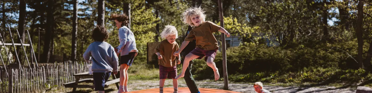 Springkussen herfst najaar bakkum spelen speeltuin