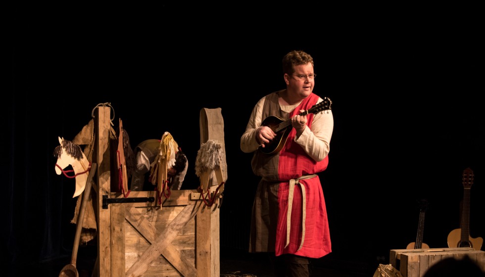 Optreden van Ridder Jacoba in Openluchttheater De Pan tijdens Bakkum Vertelt